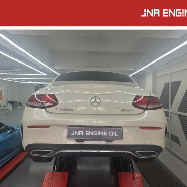 메르세데스 벤츠 W205 220d 엔진오일 교환 Alpine Longlife lll 5W-30_ JNA 서울 삼성점
