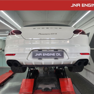 포르쉐 파나메라 4.8 GTS 엔진오일 교환 Mobil1 골드 0W-40_ JNA 서울 삼성점